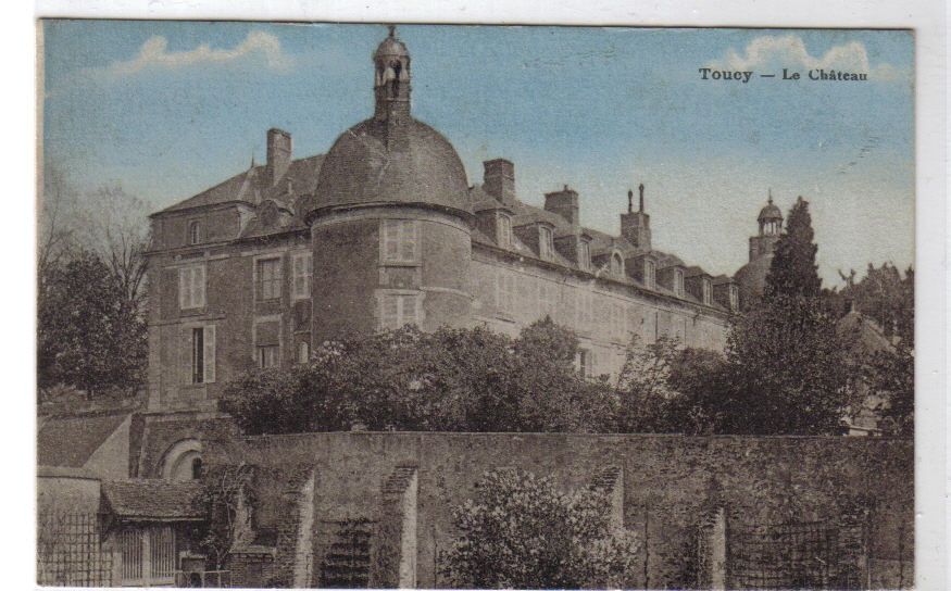 CHATEAU DE TOUCY